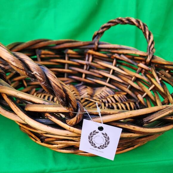 Wooden Basket High Quality Bread Easter Gift Basket Side Handles New with tags - Picture 1 of 10